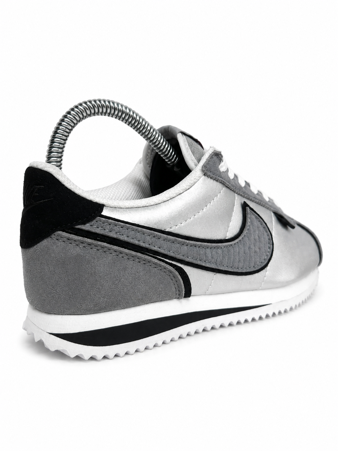 NKK Cortez 2577 Gris Plateado